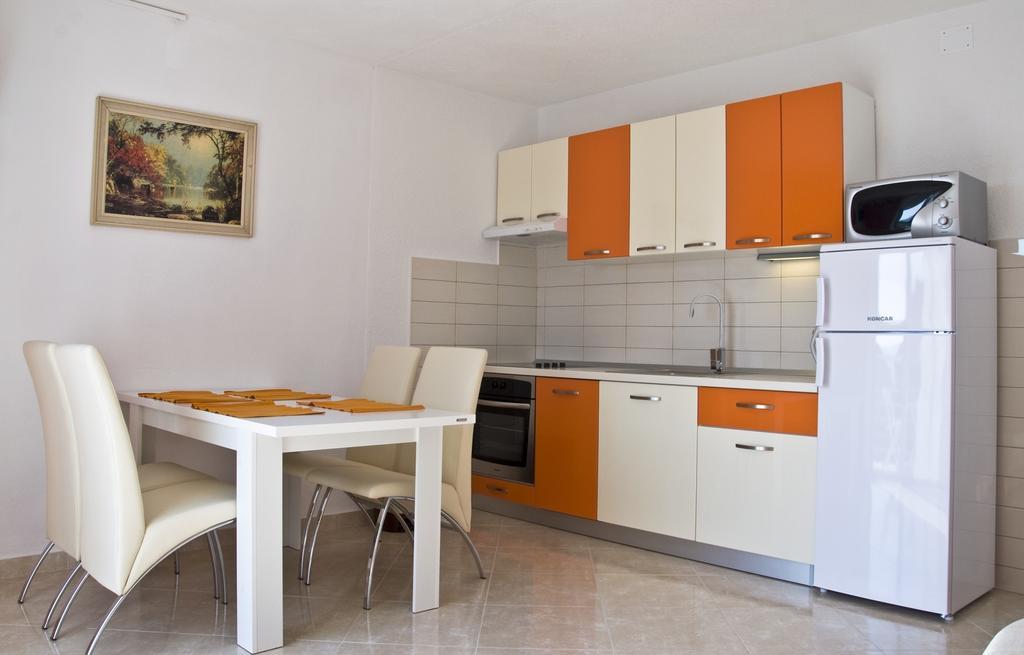 Apartments Kristian Бол Номер фото