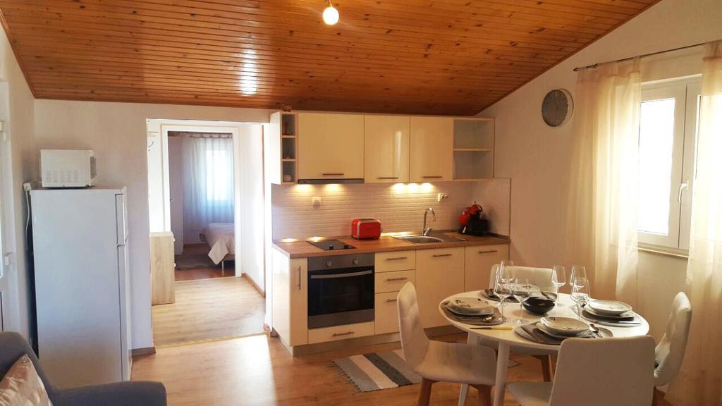 Apartments Kristian Бол Экстерьер фото