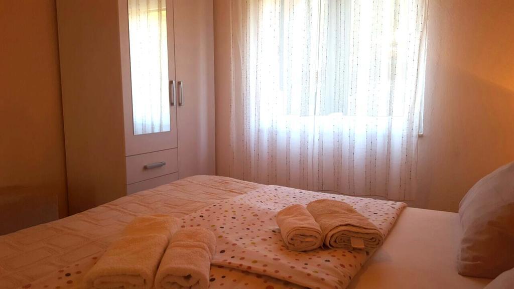 Apartments Kristian Бол Экстерьер фото
