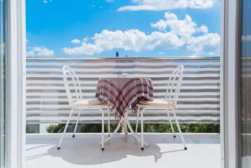 Apartments Kristian Бол Экстерьер фото