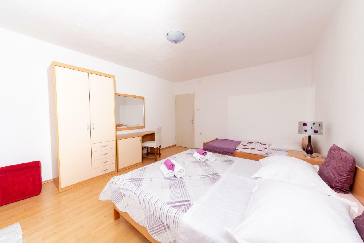 Apartments Kristian Бол Экстерьер фото